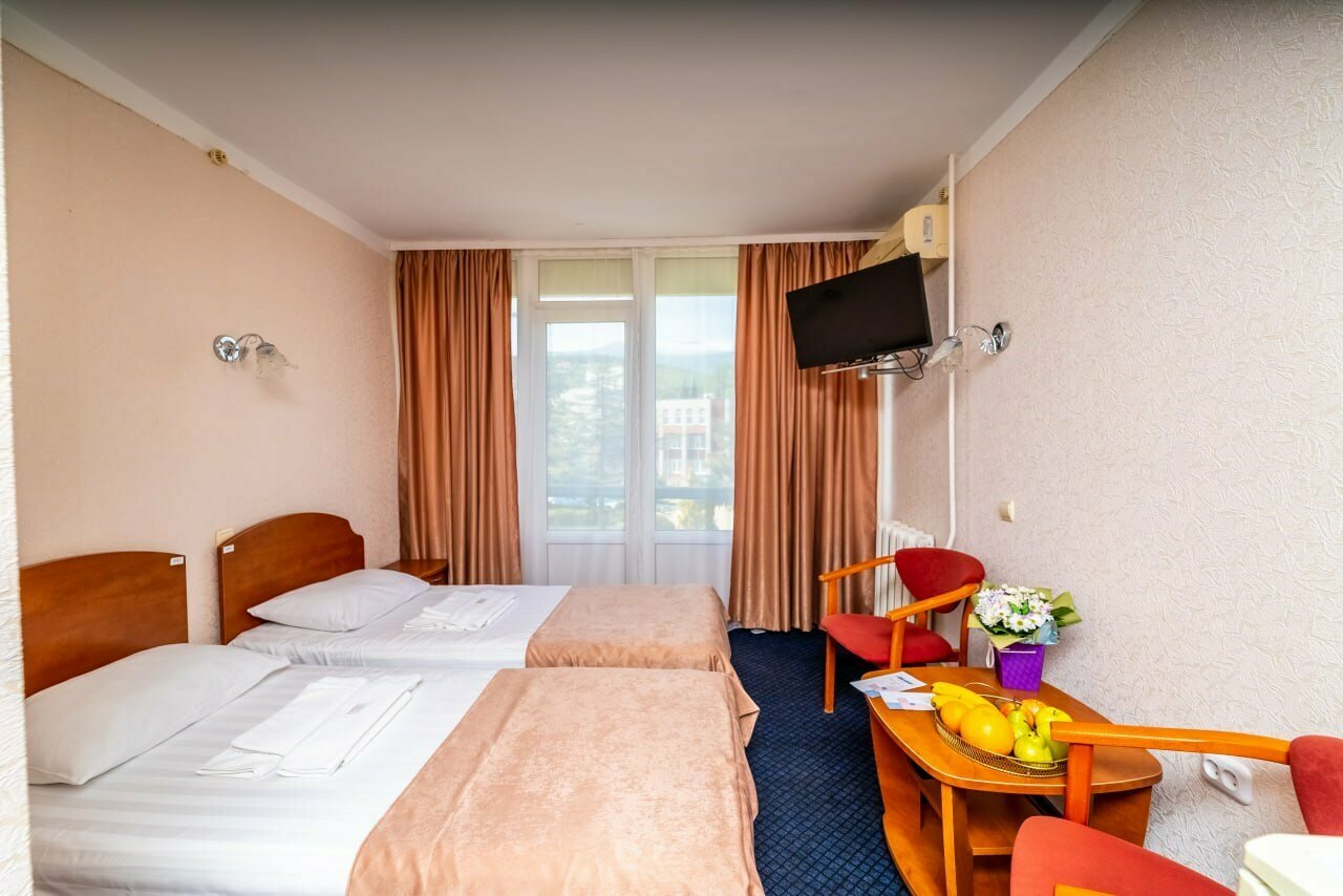 Санаторий Славутич Алушта