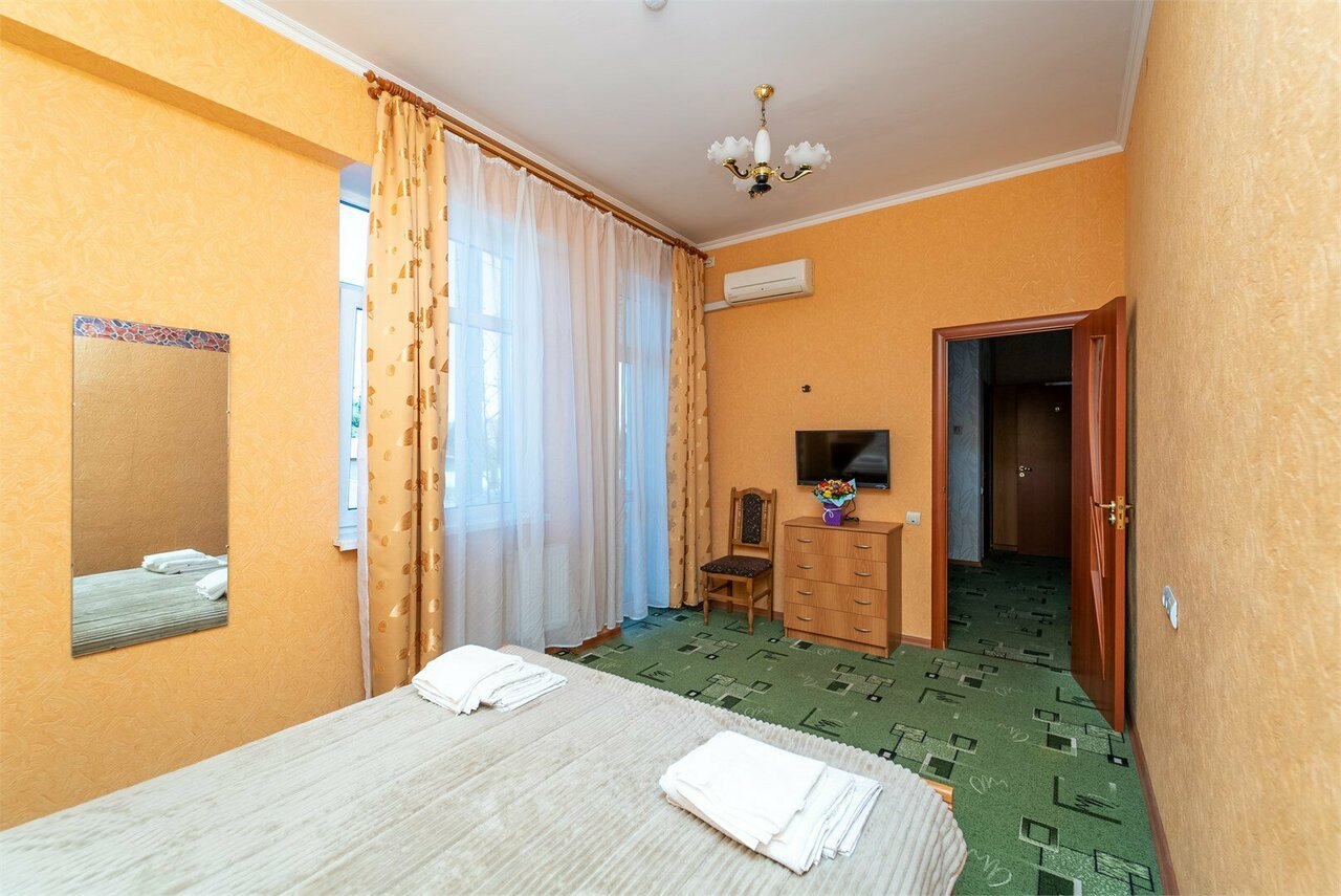 Санаторий Славутич Алушта