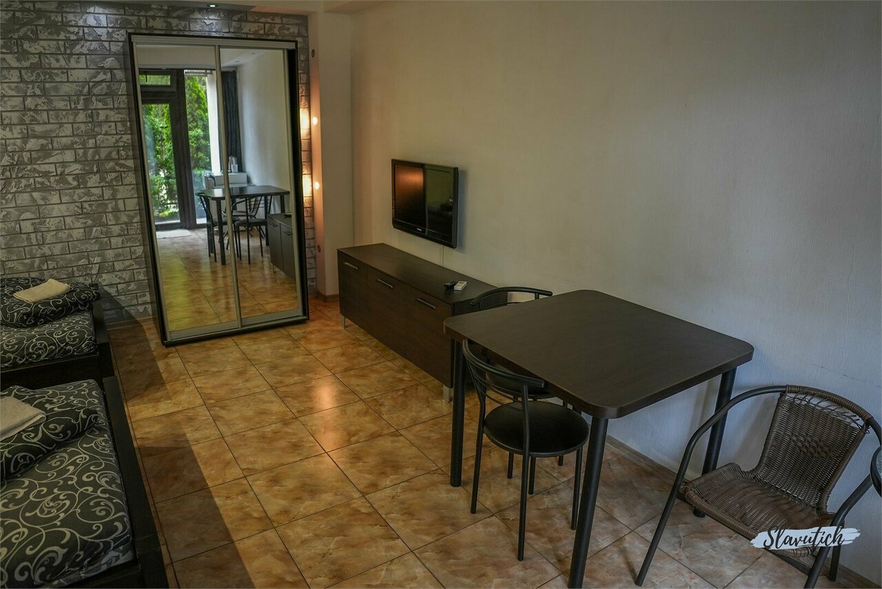 Санаторий Славутич Алушта