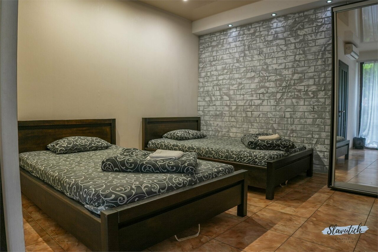 Санаторий Славутич Алушта