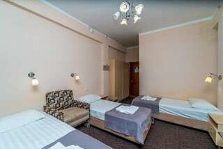 Санаторий Славутич Алушта Трехместный стандарт. Корпус № 10, 11-7