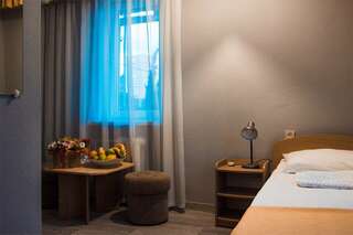 Санаторий Славутич Алушта 3-х местный эконом. Корпус №4, 5, 6-1