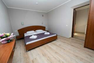 Санаторий Славутич Алушта Двухкомнатный фэмили-2