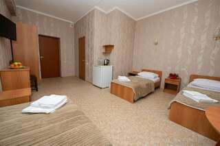 Санаторий Славутич Алушта 3-х местный Оптима. Корпус №9-5