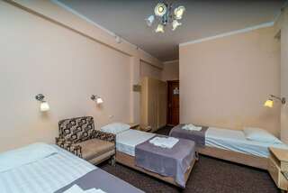 Санаторий Славутич Алушта Трехместный стандарт. Корпус № 10, 11-3