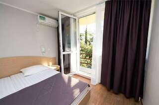 Санаторий Славутич Алушта Двухкомнатный фэмили +-3