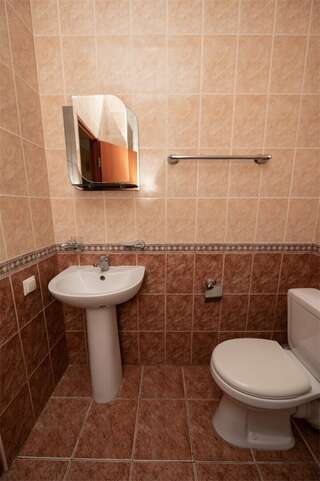 Санаторий Славутич Алушта 3-х местный Оптима. Корпус №9-3