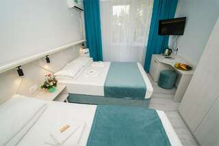 Санаторий Славутич Алушта Трехместный Бизнес-1