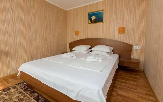 Санаторий Славутич Алушта-75